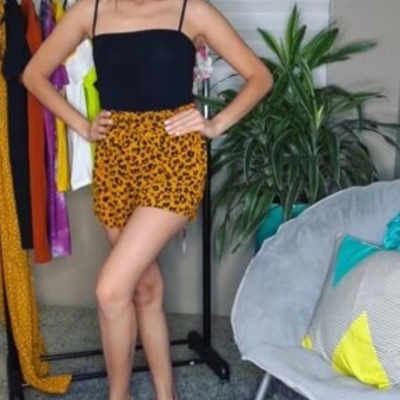 Yellow Print Paperbag Shorts - Picture 3 of 9